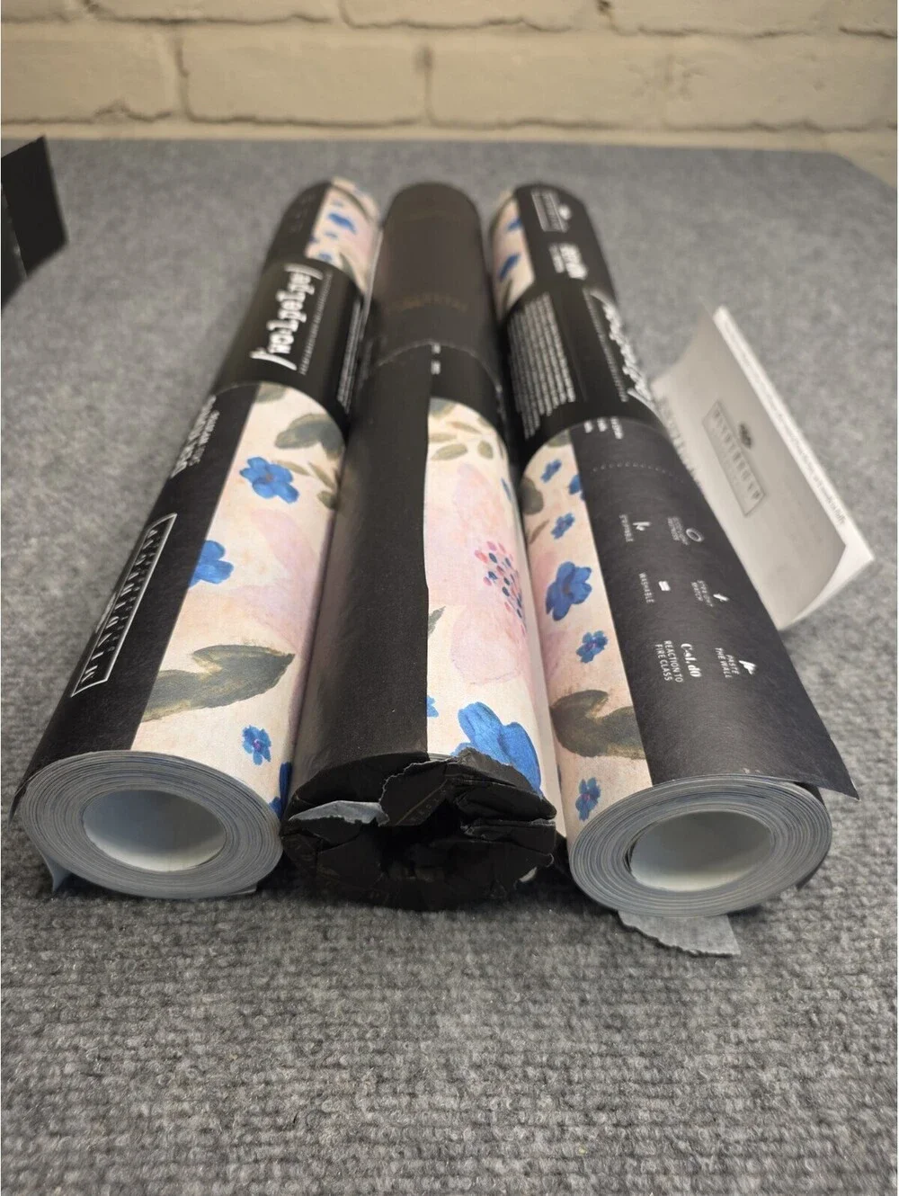 MINDTHEGAP Der Konig Light Blue Wallpaper Set of 3 Rolls NIB Folk Art Mural